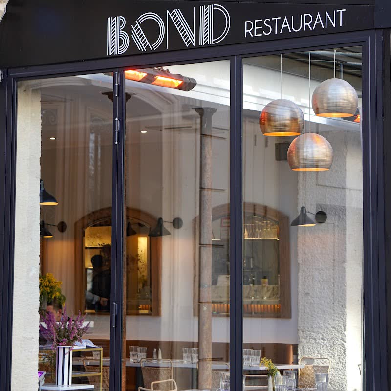 MR & MRS BOND — Restaurant casher à Paris