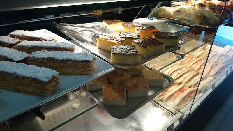 CHEZ AKOL — Pâtisserie casher à Paris