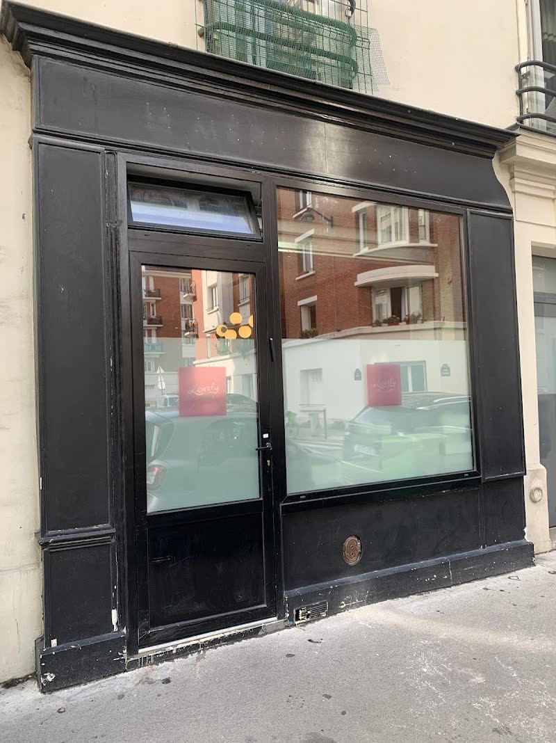 LOVELY PATISSERIE — Pâtisserie casher à Paris